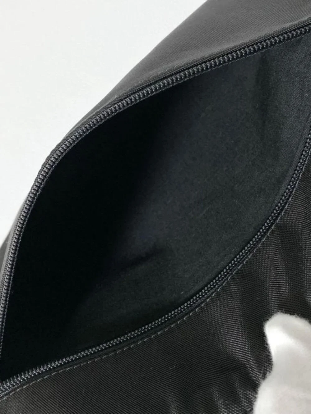 Balenciaga Explorer Logo Clutch Black - Picture 4 of 10